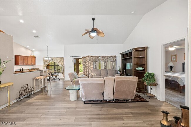 Photo - 1022 NE 14th Ave