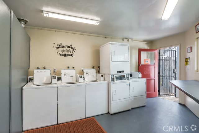 Building Photo - 245 S Pima Ave Unit 17 Rental