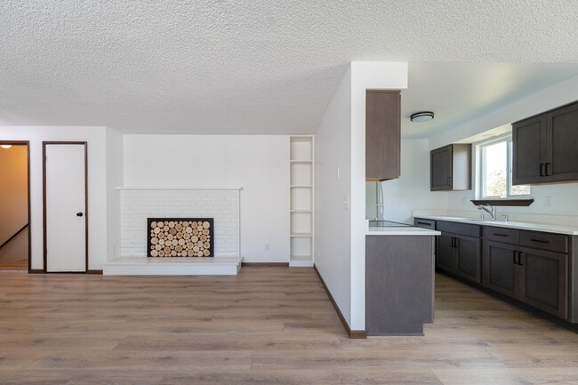 Photo - 514 E Longfellow Ave