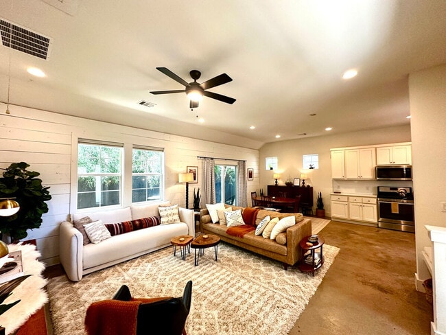 Building Photo - 1307 Fort Branch Blvd Unit SI ID1492694P