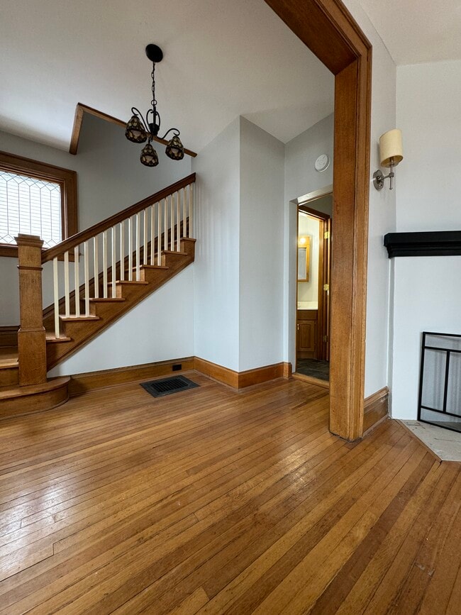 Entryway - 951 Oxford St Unidad 951