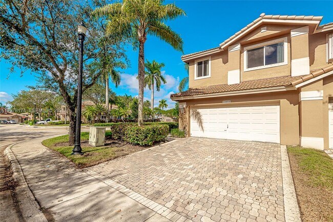 Photo - 15853 SW 10th St