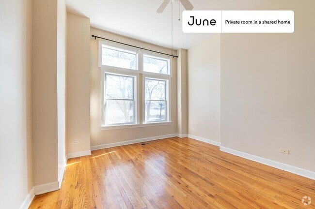 Building Photo - Private bedroom in 3 bed/2 bath Home