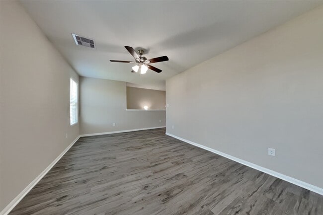 Photo - 16758 N Rail Dr