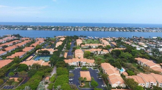 Building Photo - 160 Yacht Club Way Unit 102 Rental