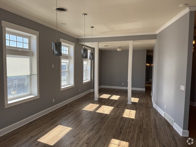 Building Photo - 822 S 8th St Unit Upper Rental