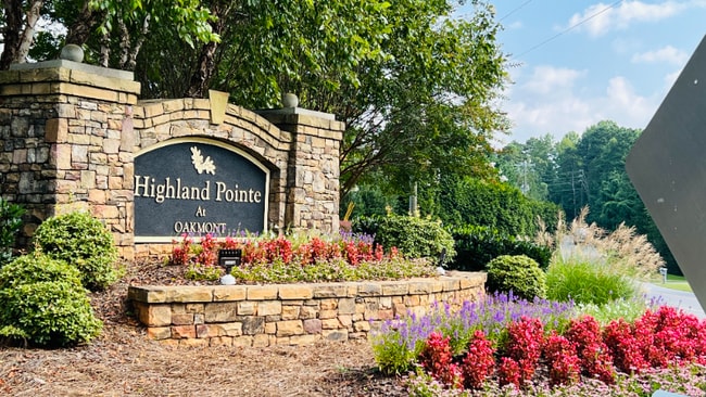 Photo - 256 Highland Pointe Cir E