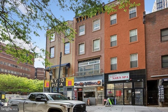 Building Photo - 138 S 11th St Unit 2 Rental