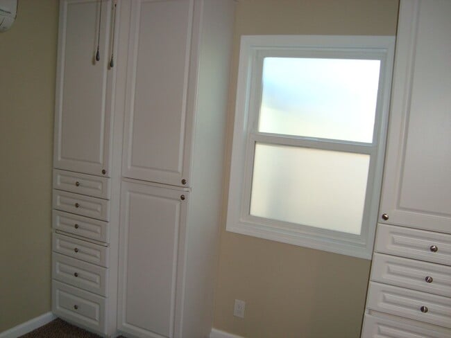 Photo - 615 E 2nd St Unidad B