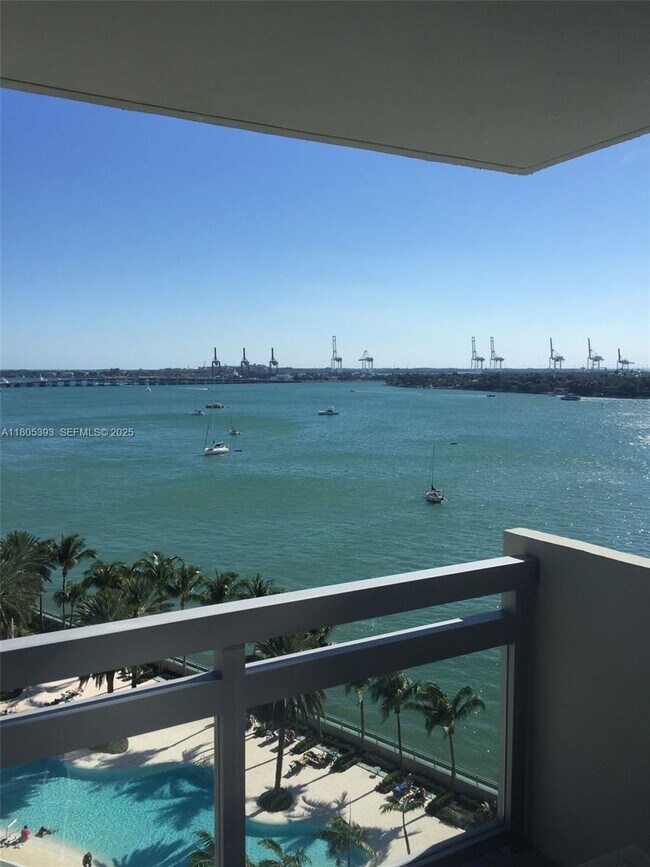 Building Photo - 1500 Bay Rd Unit 1132S