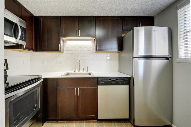 Photo - 2500 Burleson Rd Unidad 208