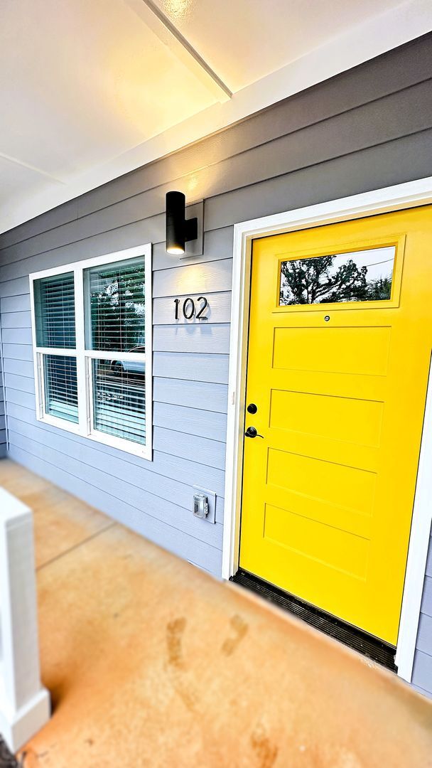 Photo - Gorgeous Luxury Style Townhome, Minutes fr... Unit 102