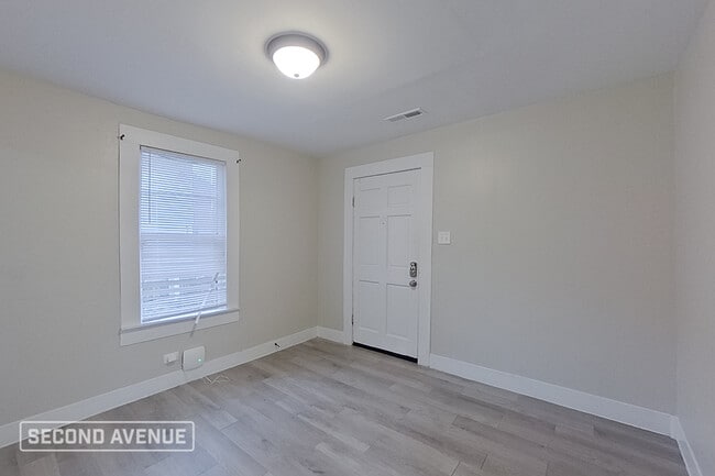 Photo - 1709 1st St S