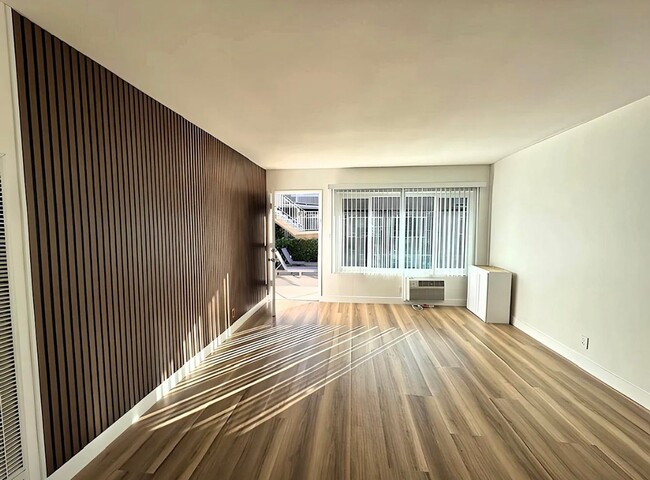 4462 Murietta Ave Unidad 6