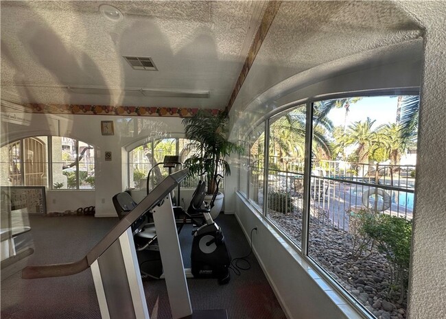 Photo - 6480 Annie Oakley Dr