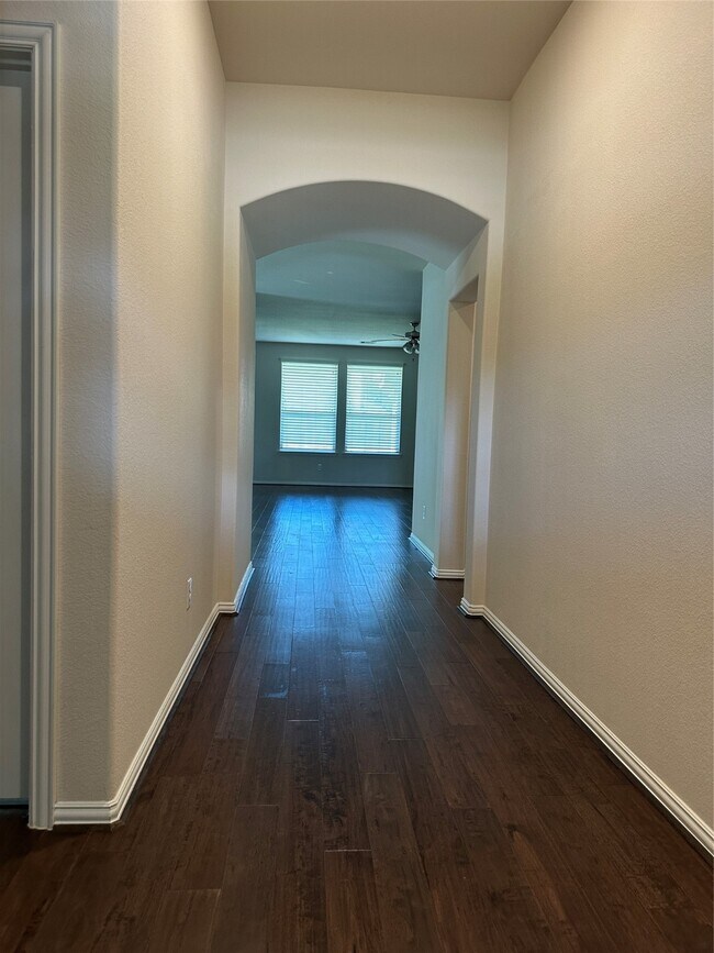 Photo - 16030 Dehay Ln