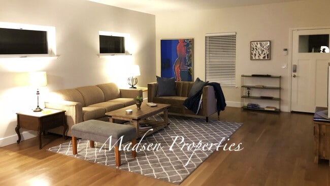 Photo - 1481 Montgomery St