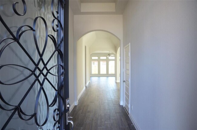 Photo - 10511 Forfar Ln