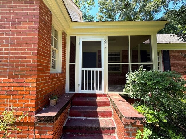 Photo - 807 E Edgemont Ave