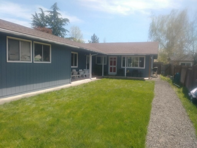 Photo - 2906 Alameda St