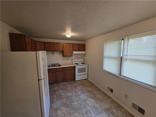 Photo - 165 Atkinson St