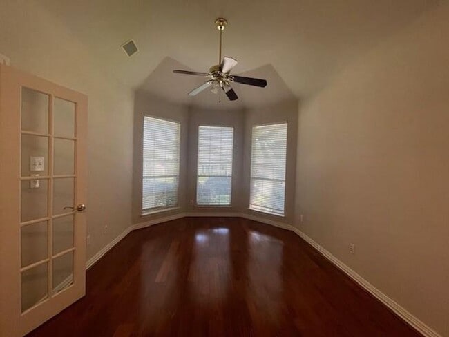 Photo - 3710 White River Dr