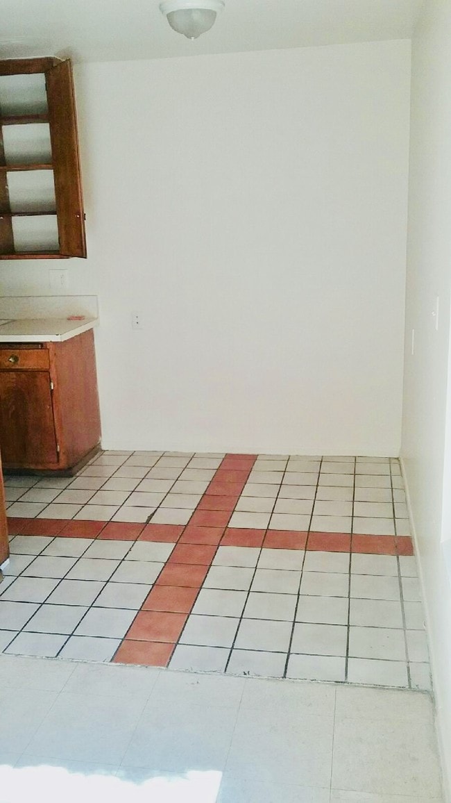 Photo - 10215 California Ave Unit E