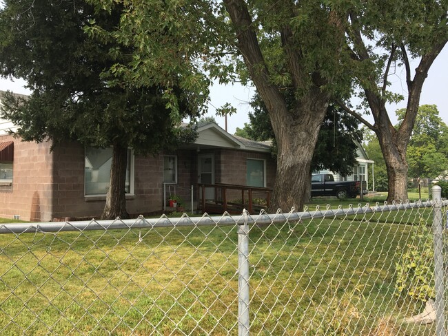 Front of unit - 1352 S Washington St Casa Adosada