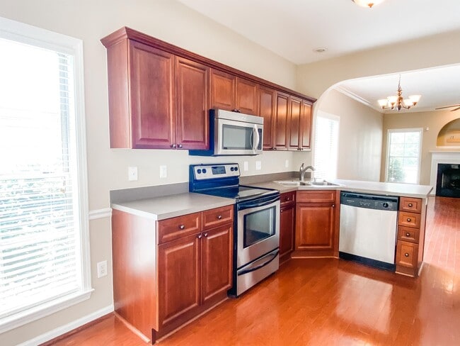 Photo - 2464 Ridgemont Dr