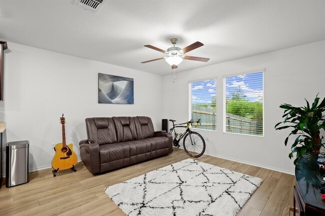 Photo - 7304 Sparkling Light Dr