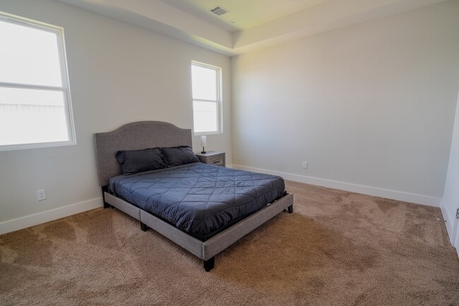 Photo - 615 Northew St