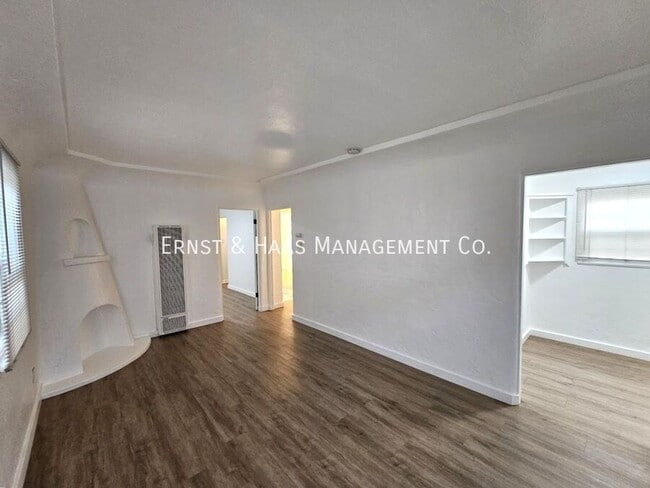 Photo - 824 Belmont Ave