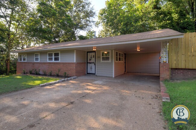 Photo - 1304 Carol Dr