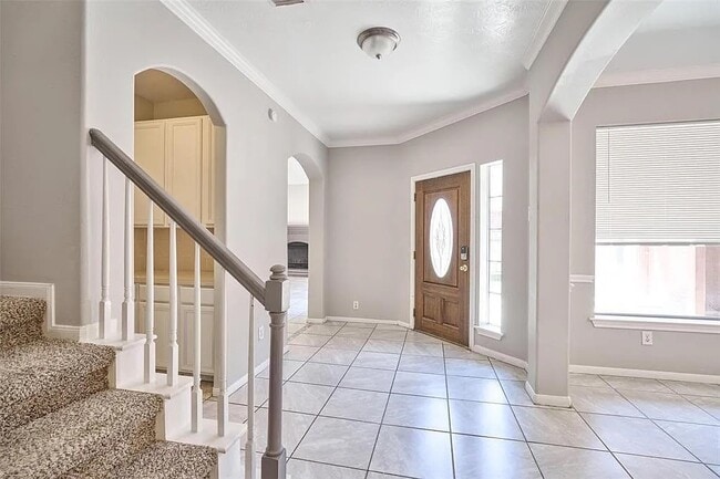 Building Photo - 13714 Hillingdale Ln