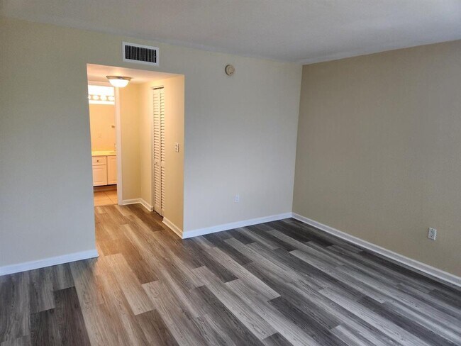 Photo - 731 N Pine Island Rd Unit 402