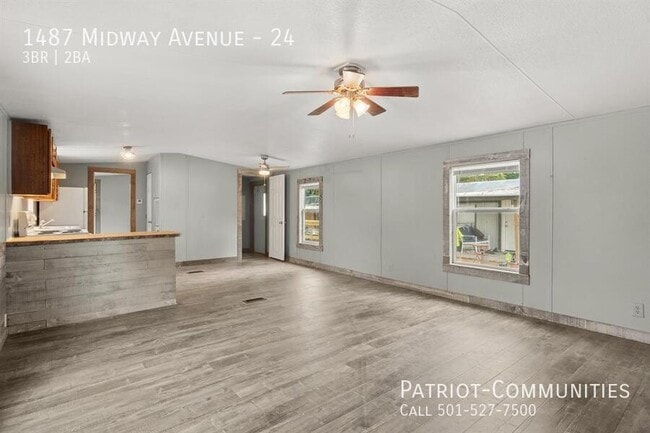 1487 Midway Ave