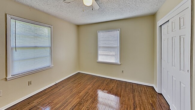 Photo - Charming 3-Bedroom Home with Spacious Living & Outdoor Retreat!