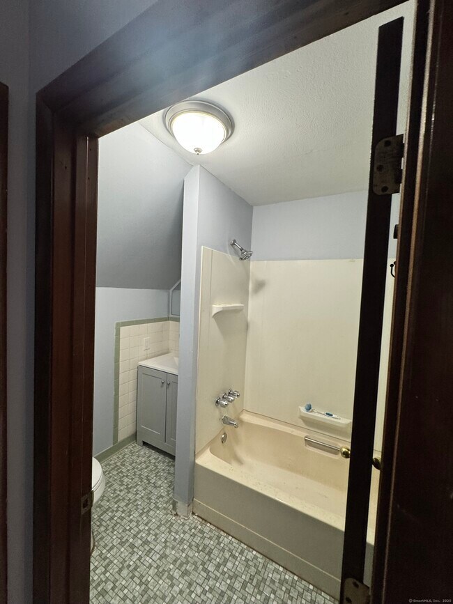 Photo - 1759 Dixwell Ave Unit 3