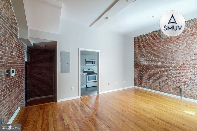 Building Photo - 231 E North Ave Unit 222 Rental