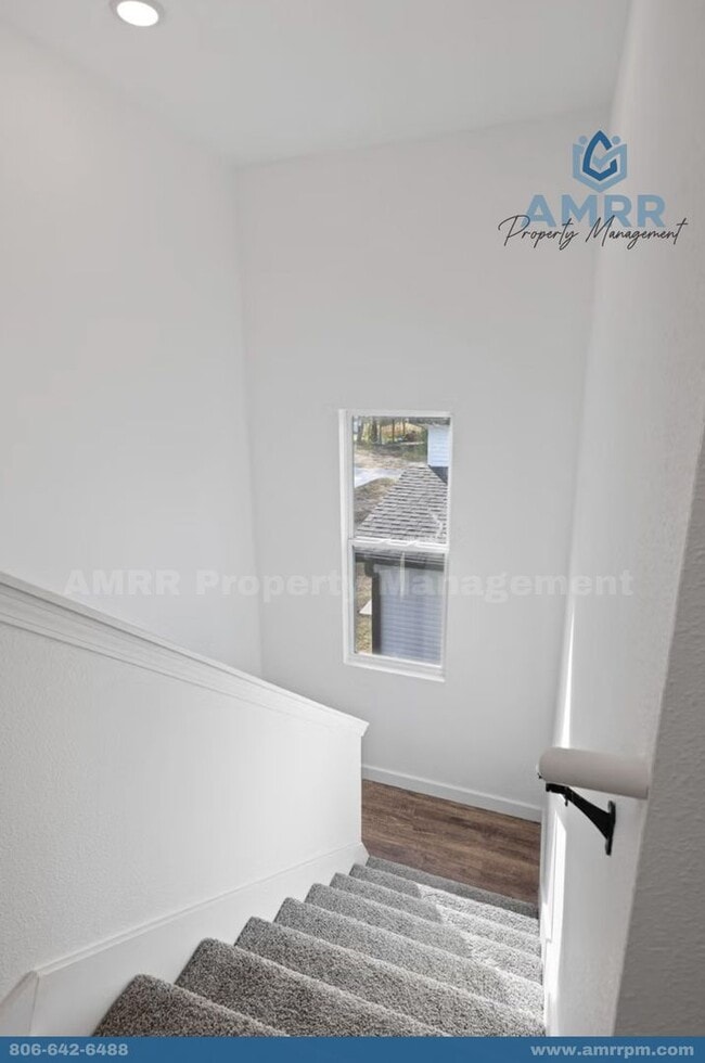 Photo - 511 Solar St