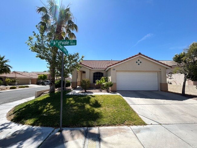 Building Photo - Cozy 3Bed/2Bath/2Car Residence located in beautiful Summerlin!
