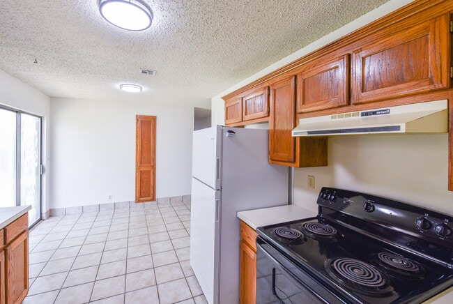 Photo - 512 Carson Rd