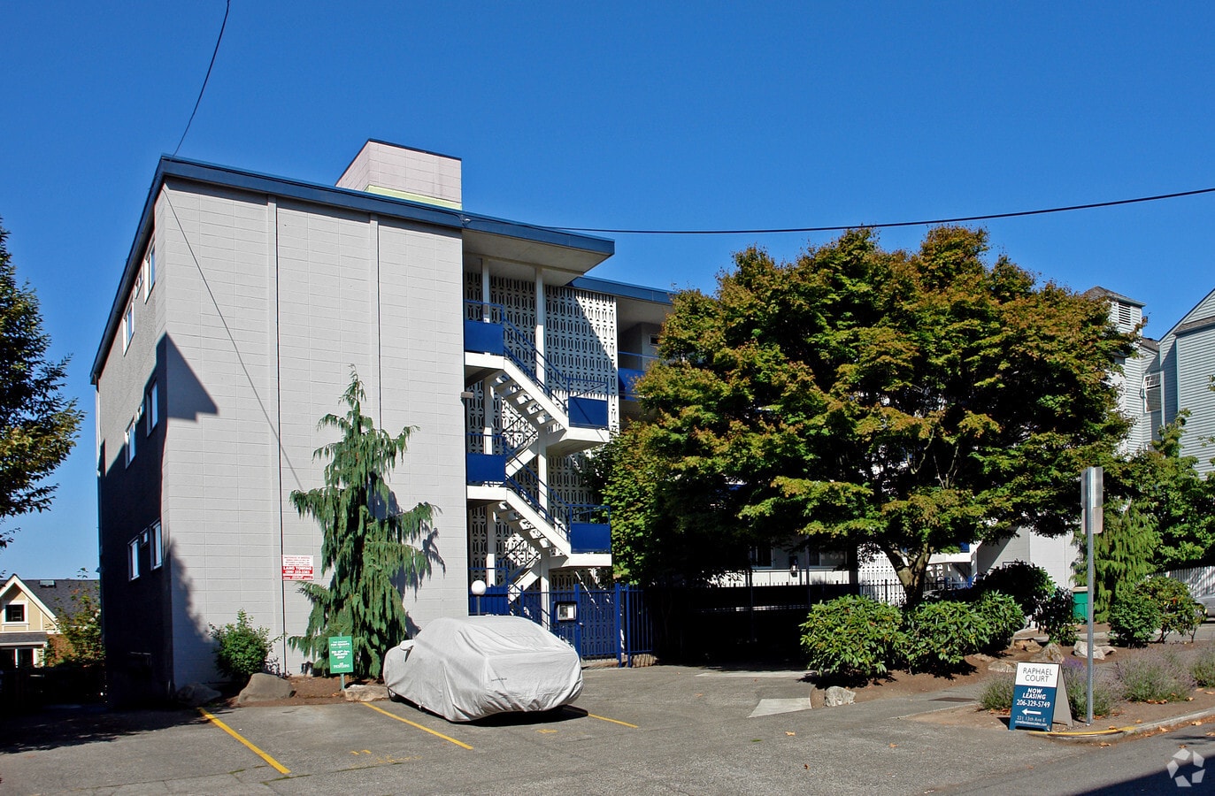 Raphael Court Apartments - Raphael Court Apartments