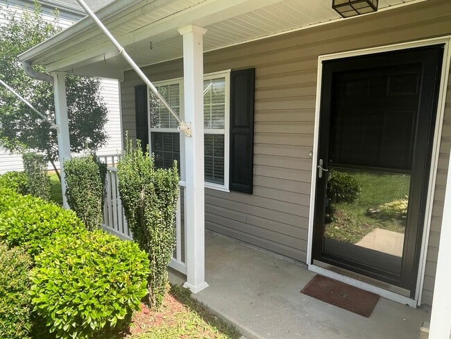 Photo - 10410 Pickerel Ln