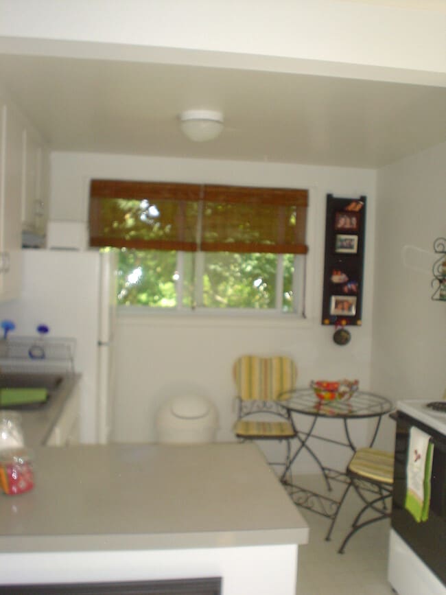 Photo - 1411 Rosewood St Unit Upstairs -1