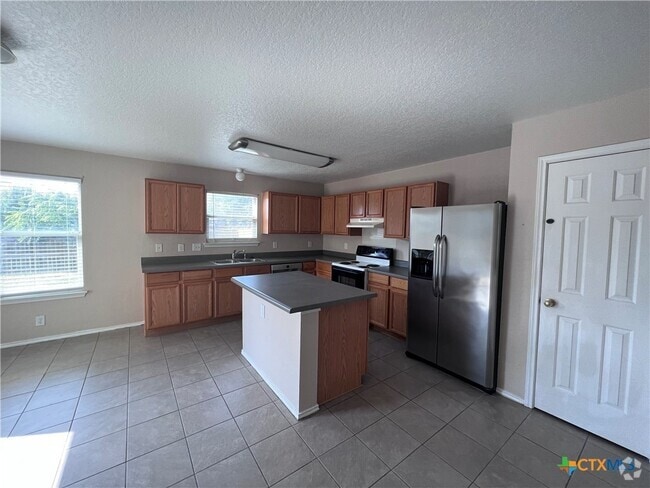 Building Photo - 3815 Cherokee Blvd Rental