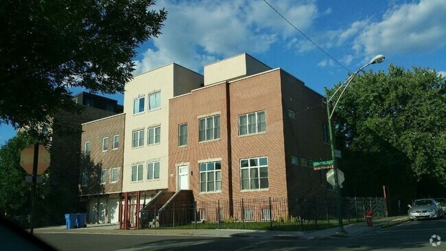 Building Photo - 825 S Campbell ave Unit 2 Rental