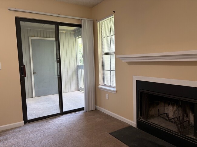 Photo - 1103 Greentree Ct