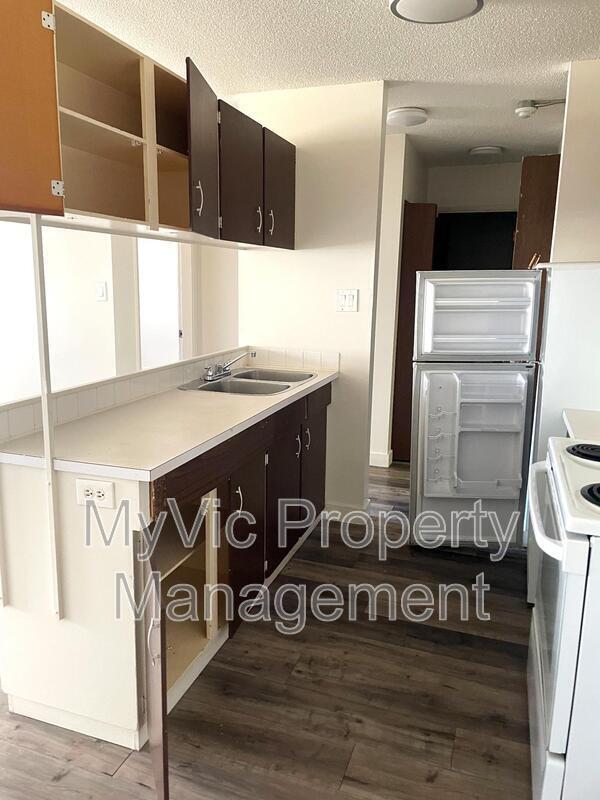 Photo - 10130-10152 152 St NW Unit One Bed