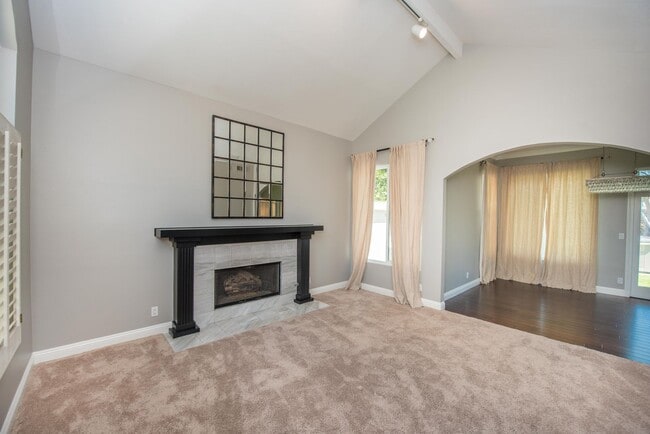 Photo - Eastside Beauty within walking distance to the Back Bay